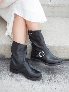 Frye Women's Veronica Short Black Leather Boots 76509 Size 8.5